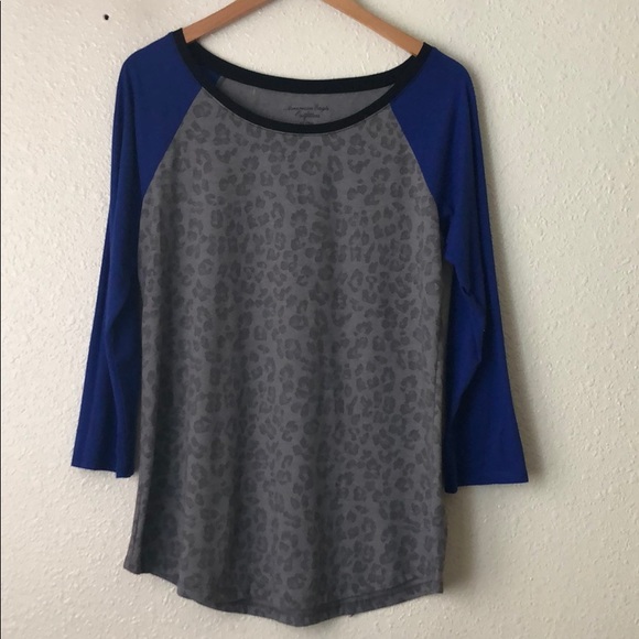 American Eagle Outfitters Tops - American Eagle quarter sleeve Top